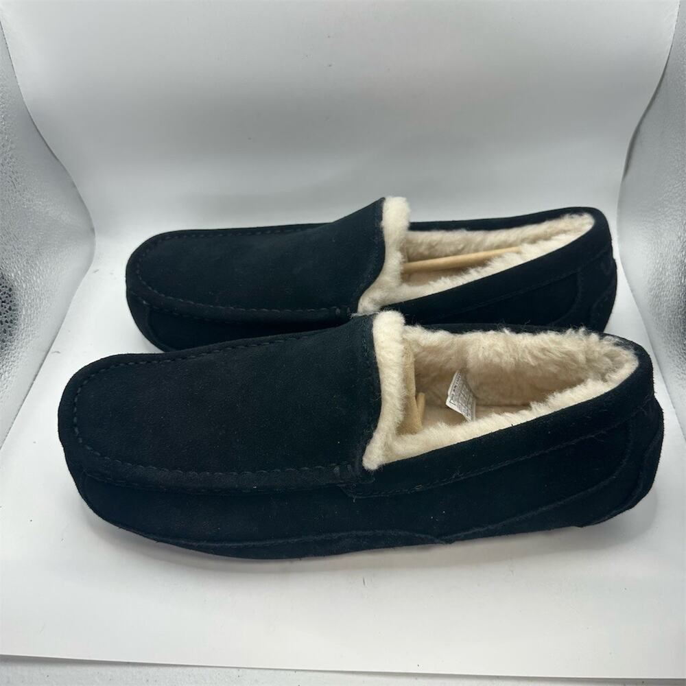UGG Ascot Men's Slippers Black Moccasin Loafers Sheepskin Lined Size 11 - Picture 3 of 8